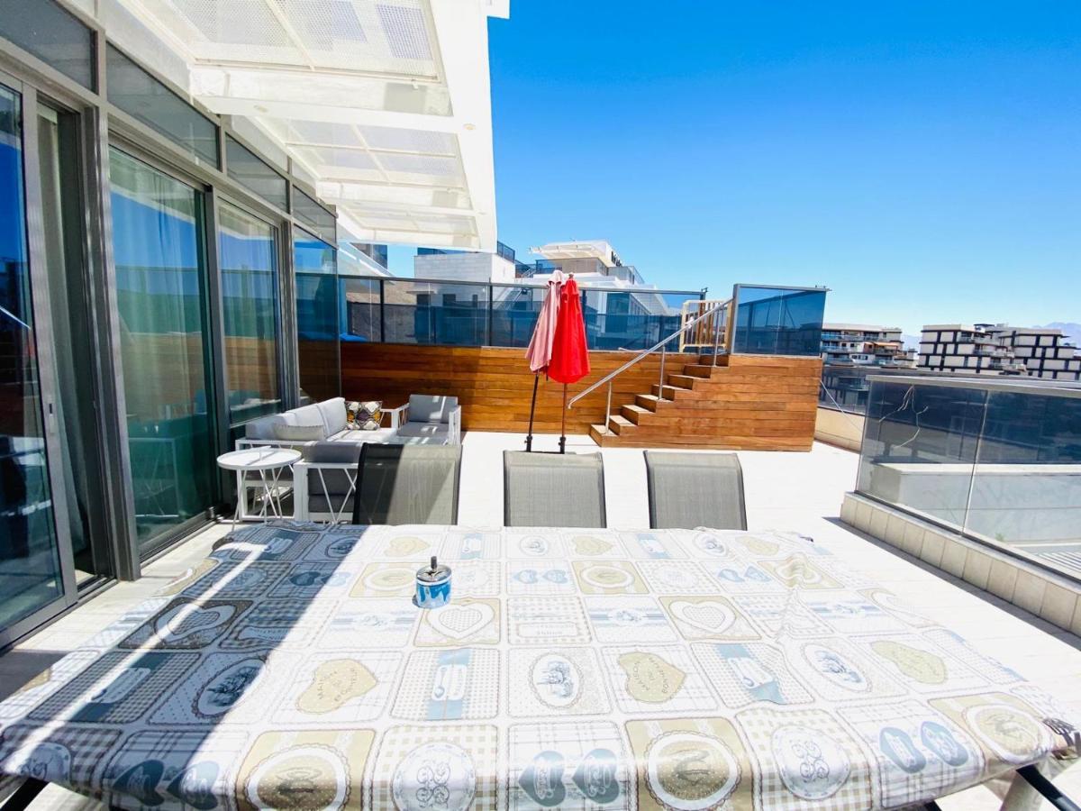 Stunning Penthouse With Sea Views And Private Heated Pool Lägenhet Eilat Exteriör bild